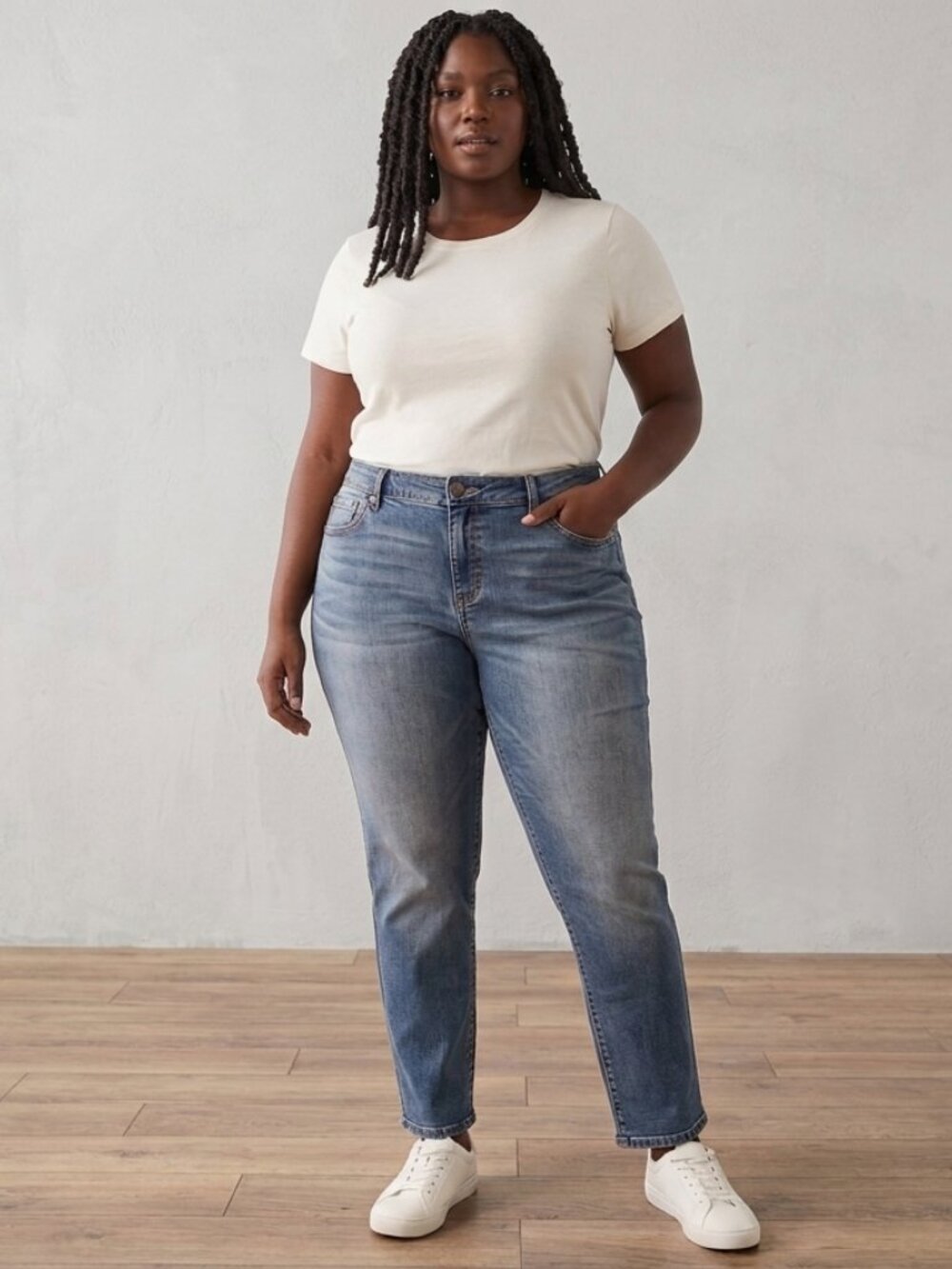 Torrid Medium Wash Denim Jeans Size 14 Regular Soft Broken-In Stretch Straight L
